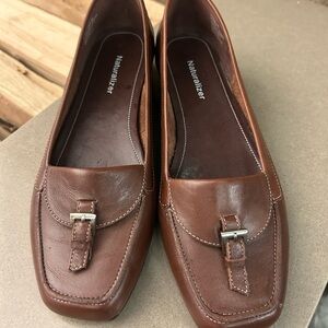Naturalizer Women's Leather Buckle Loafers 7 1/2 W Great shape-no flaws found
